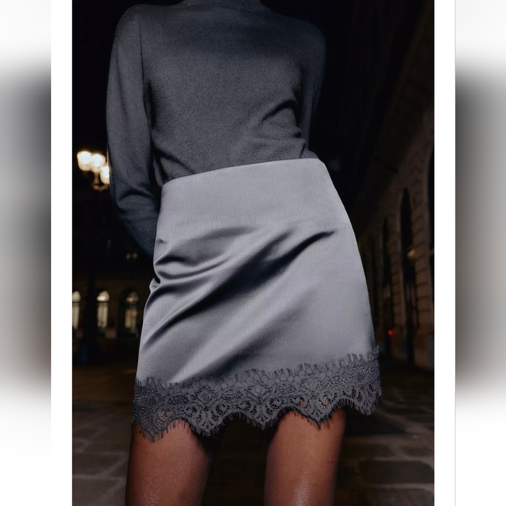 ZARA LACE TRIM SKORT